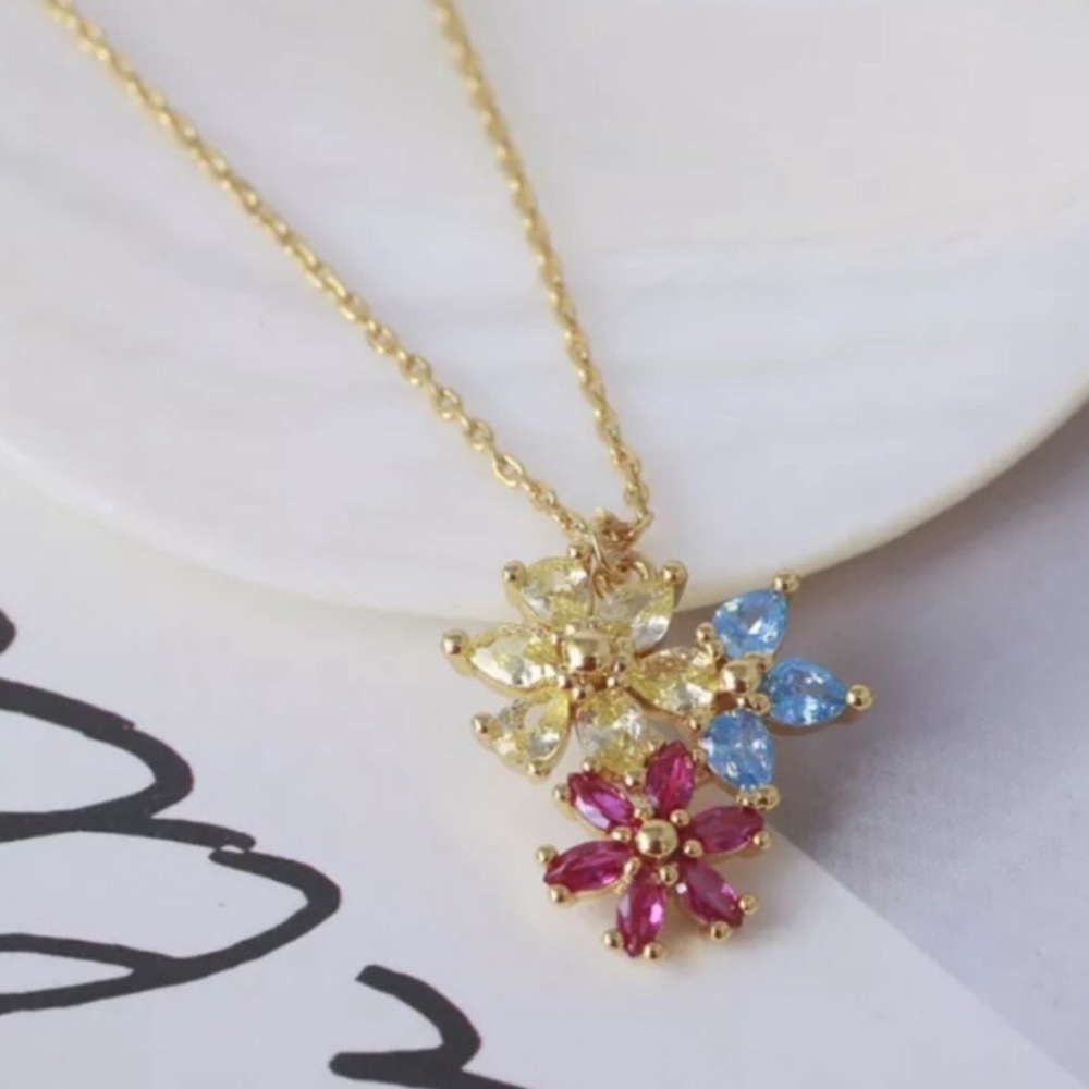 NWT Kate Spade First Bloom Cluster Necklace